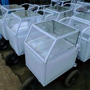 Mayai trolley