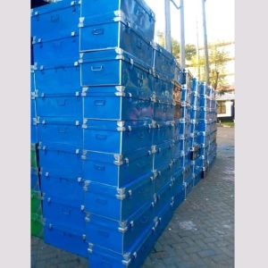 Metallic boxes