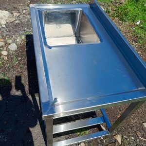 Single sink with working top